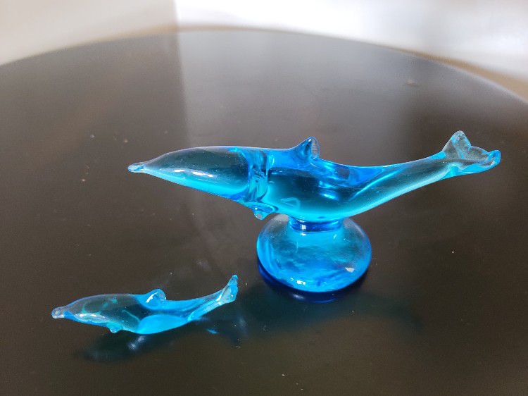 Vintage Signed Ron Ray 1992 Blue Glass Dolphin Figurine/ Paperweight With Signed 1992 Ron Ray Baby Dolphin Blue Art Glass 