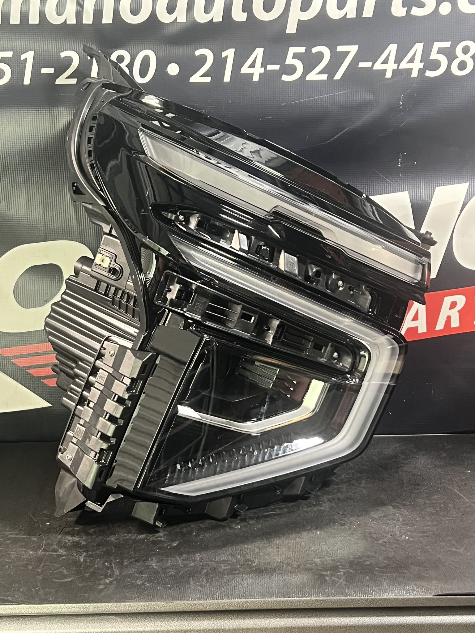 2025-2026 Chevy Tahoe Suburban Headlight