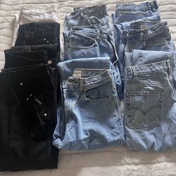 LOT OF VINTAGE LEVI JEANS AND ROCKIE JEANS