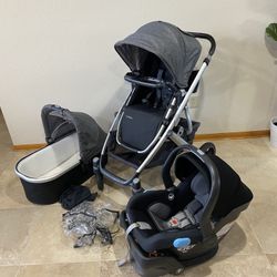 Uppababy Vista Stroller with car seat and bassinet