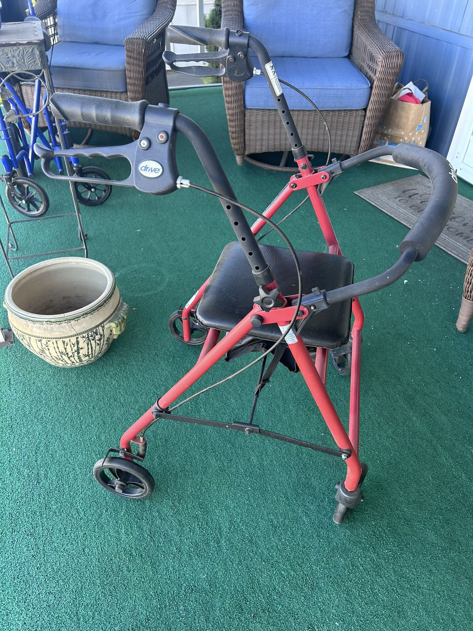 Drive Medical 3 Wheel Walker with Seat – Lightweight & Foldable