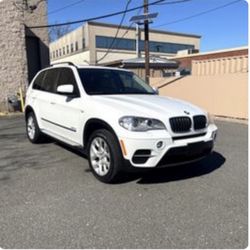 BMW X5 2012 Great Condition 