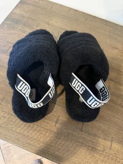 Ugg slippers size 8