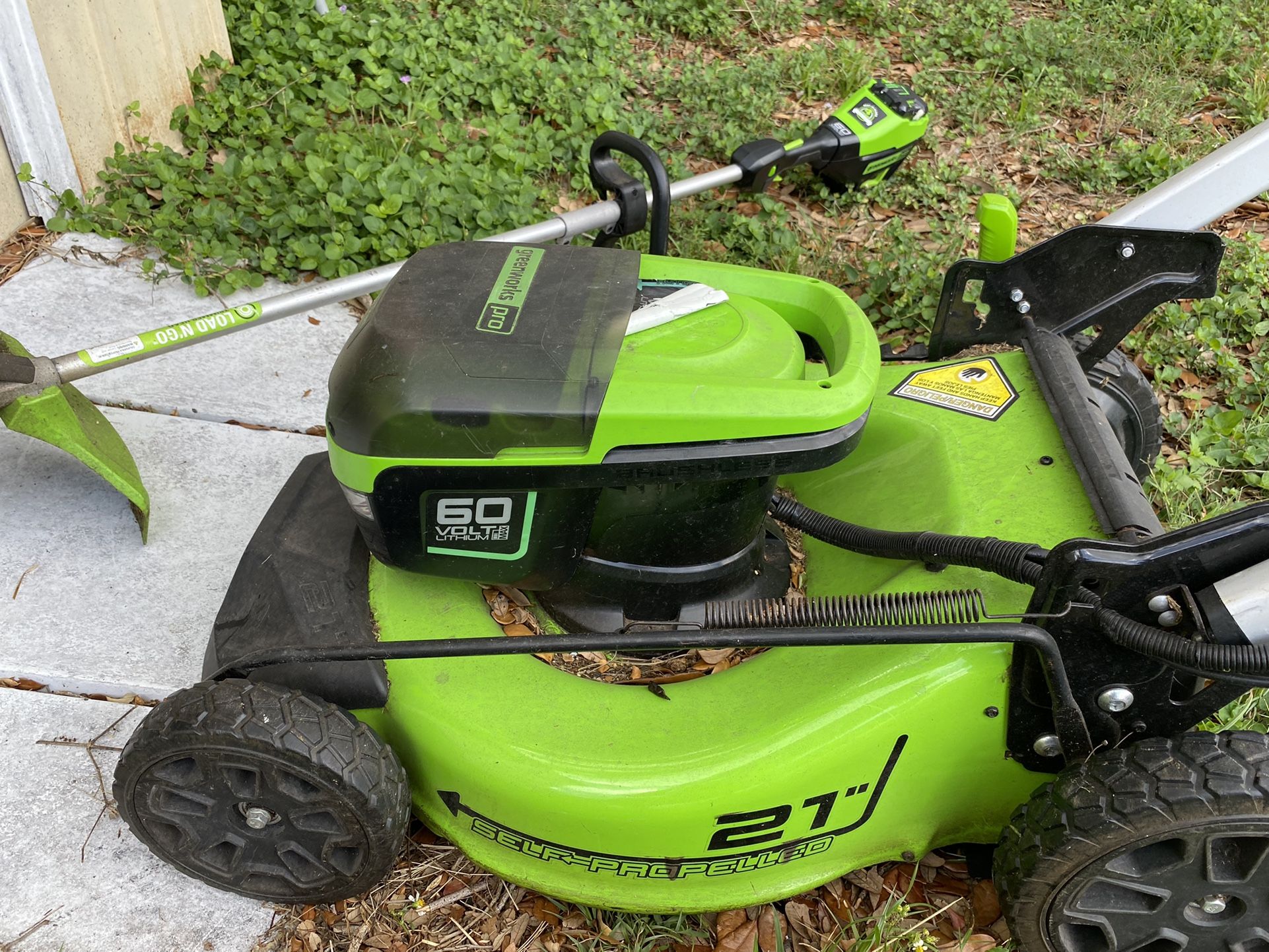 Electric Lawn Mower Black & Decker Convertible Mulching Electric Lawn Mover  MM450 for Sale in Palm Beach Gardens, FL - OfferUp