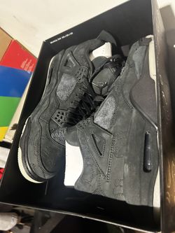 Kaws Jordan 4 