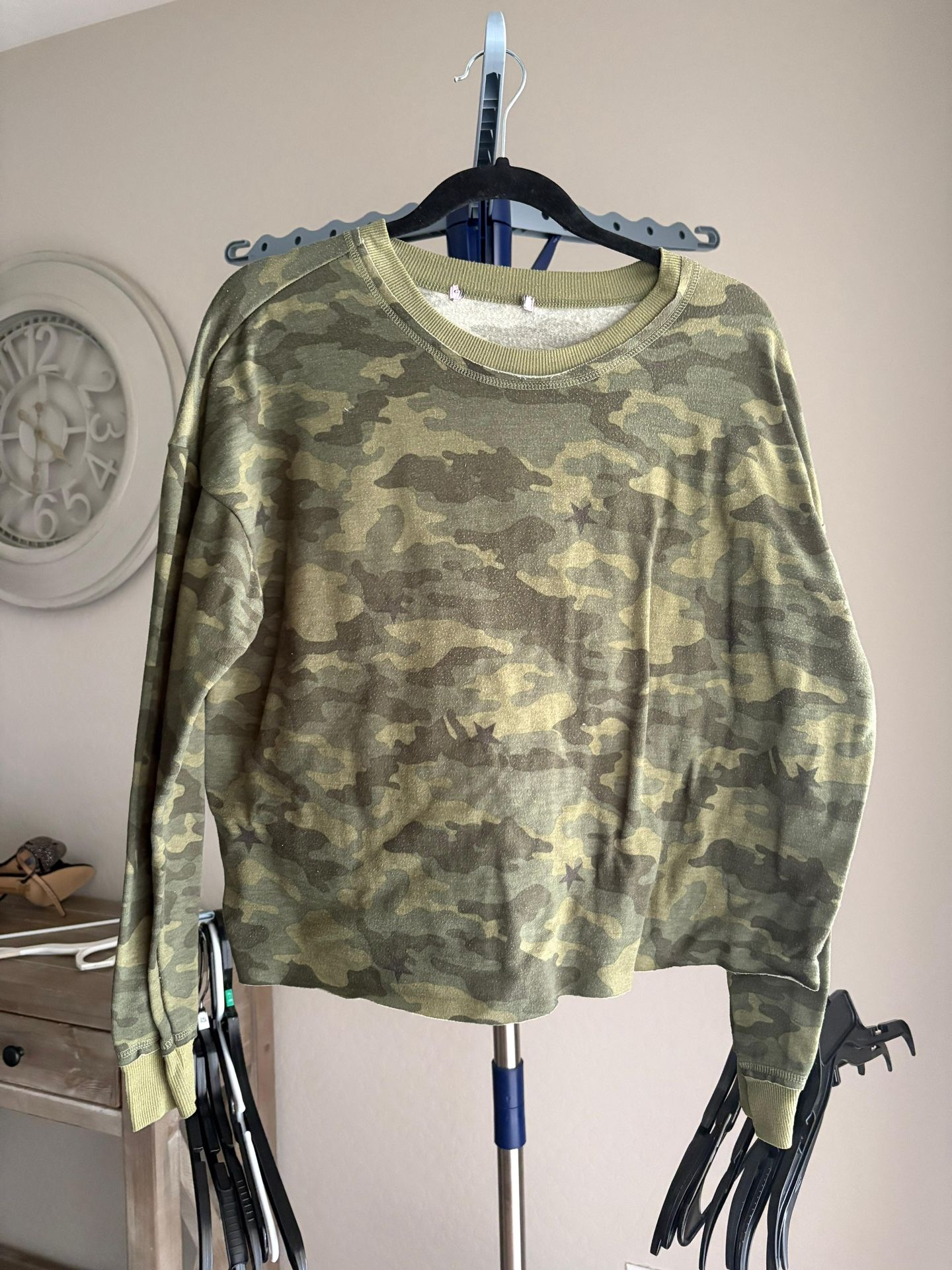 Sweatshirt