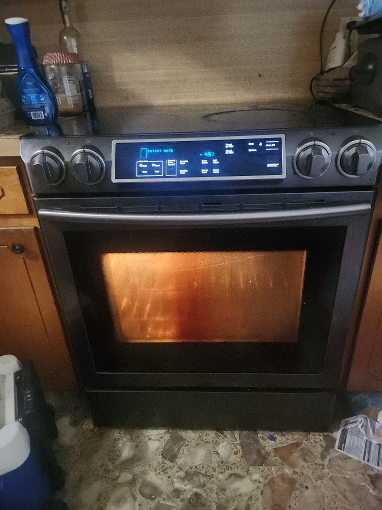 Samsung Stove And Venthood