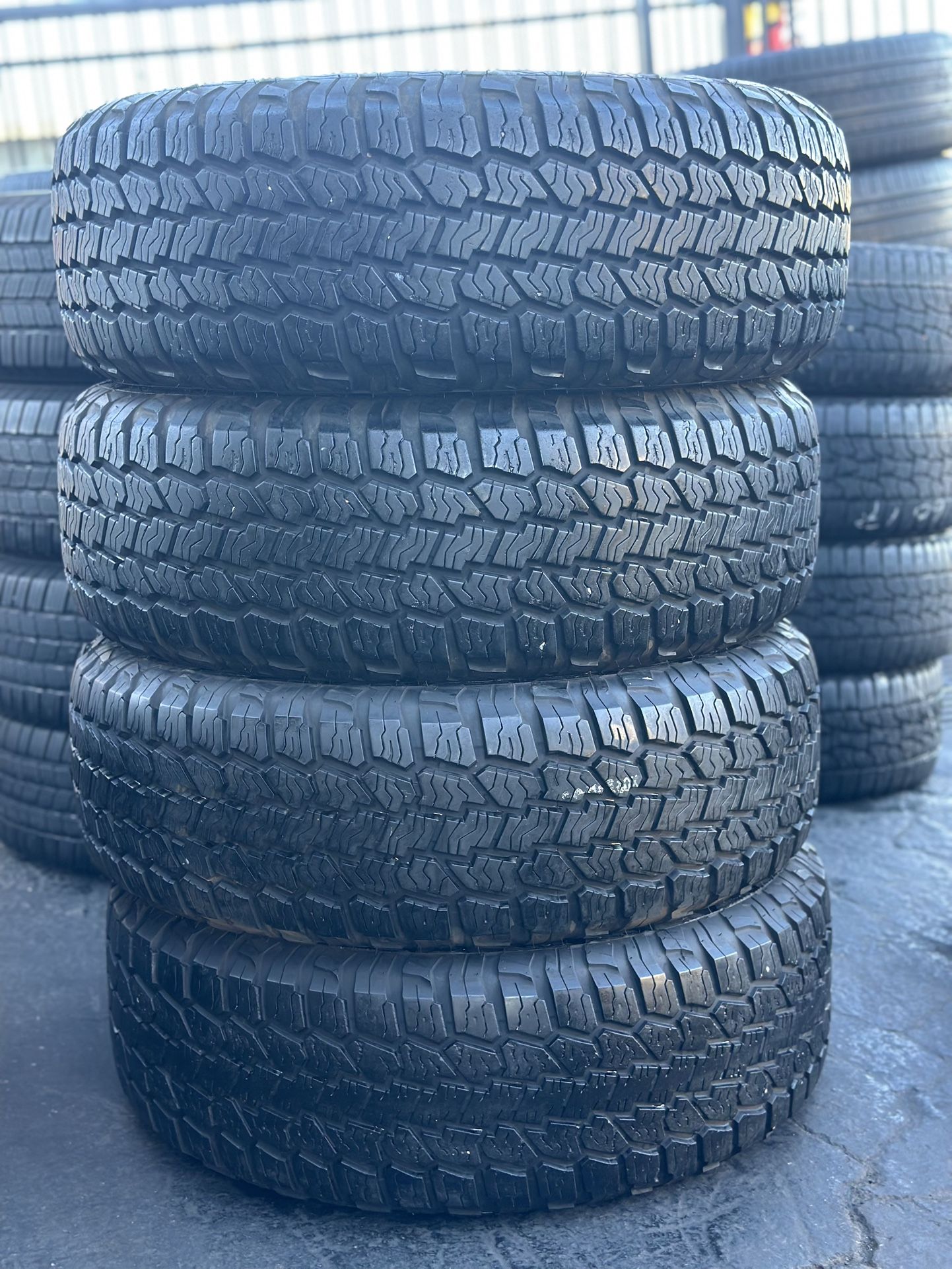 SET OF TIRE 275 65 18 ROCKY MONTAIN 85% LIFE