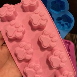 Brand New Dog Silicone Treats For Sale !