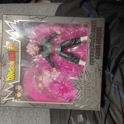 Dragon Ball Z Goku Rose Collectible 