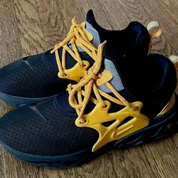 NIKE AIR PRESTO TRAIL RUNNING SHOES