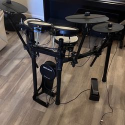 Roland TD-07 Electronic Drum Kit - Upgraded w/ Pork Pie Throne and Pearl Kick Pedal