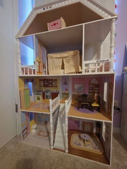 KidKraft Dollhouse