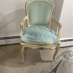 French Qween Anne Chair