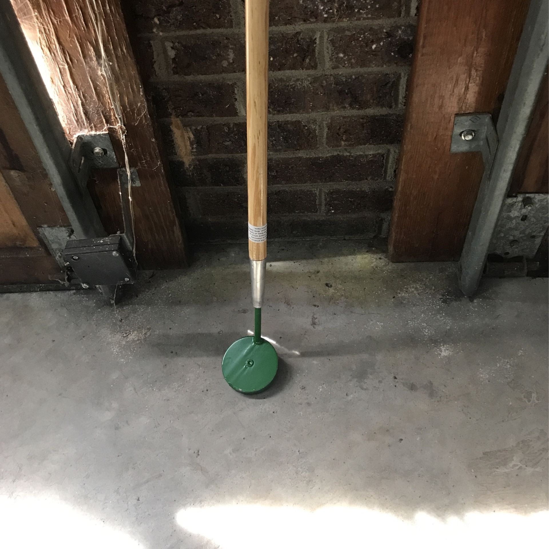 Magnet Pole