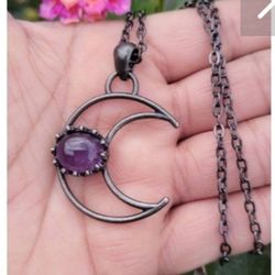Amethys Crescent Moon Crystal Necklace 