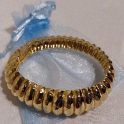 BEAUTIFUL CUFF GOLD PLATED BRACELET 🩵 