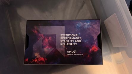 Radeon pro w7700