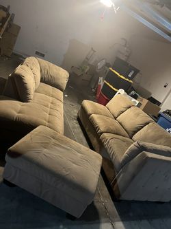 Sectional Couch With Ottoman 