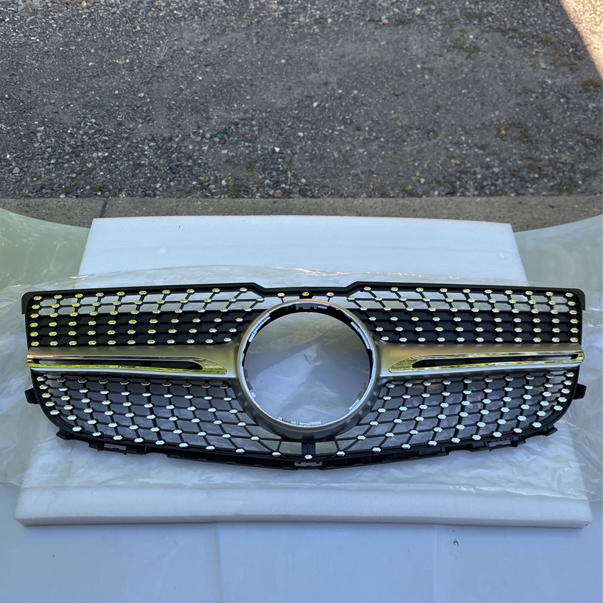 2014 Mercedes GLK Grille New