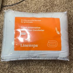 Down Alternative Microfiber Comforter