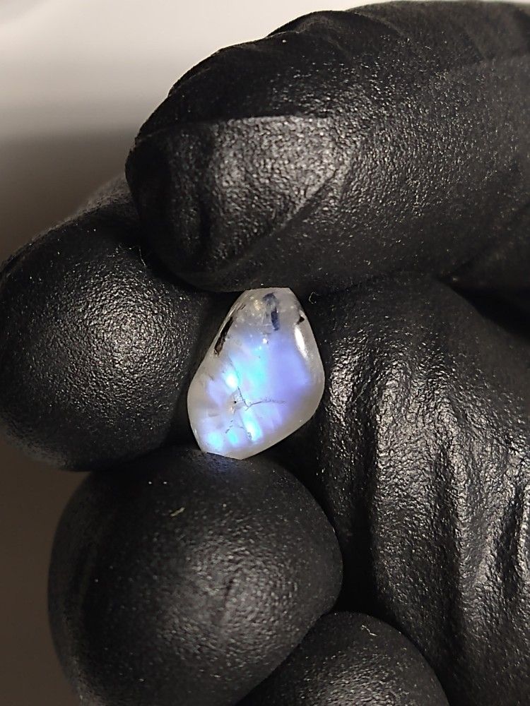 Good Quality Gem Rainbow Moonstone