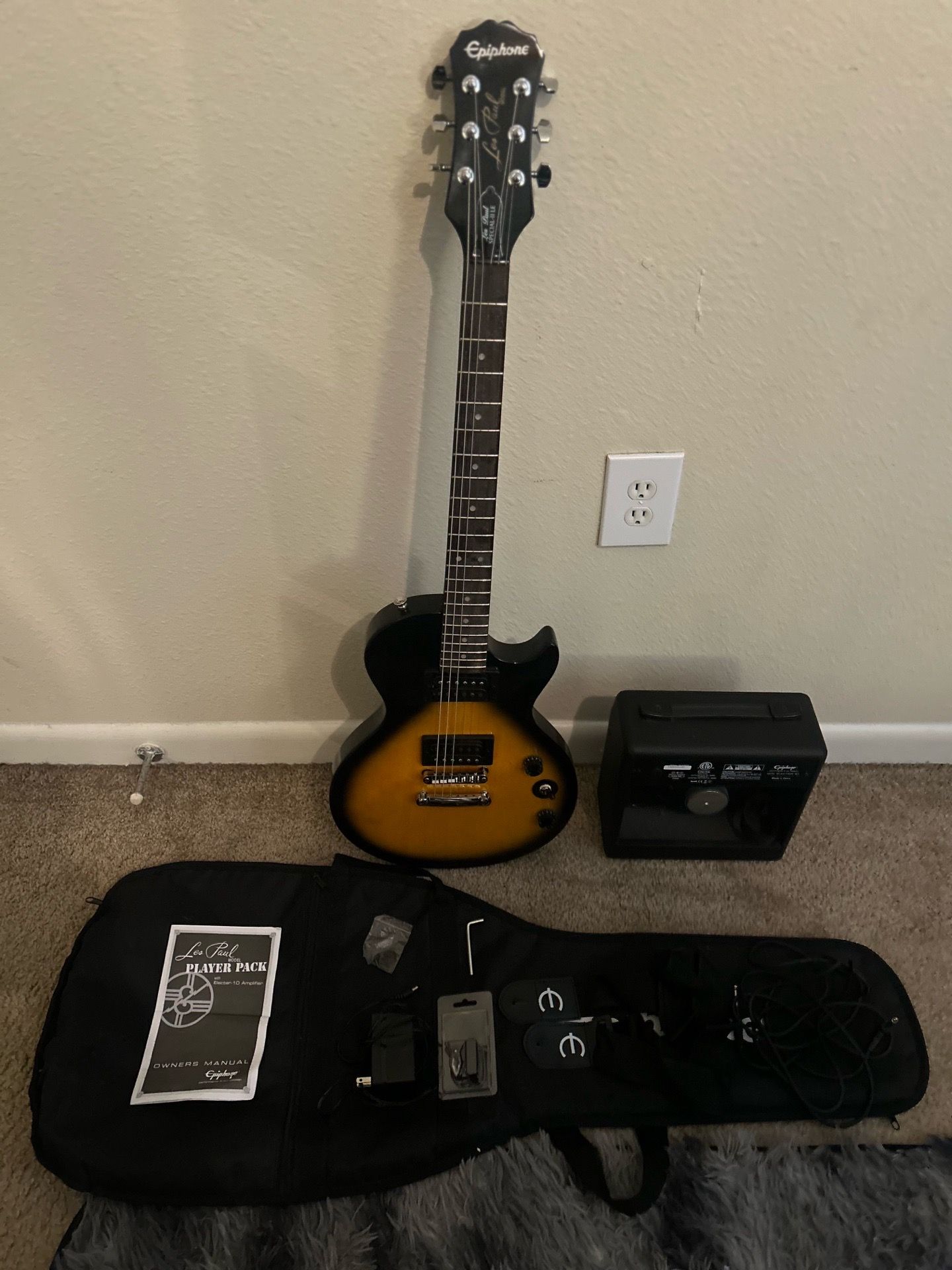 Epiphone Les Paul Player Pack Electric Guitar Bundle – Excellent Condition 🎸🔥
