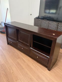 Tv stand