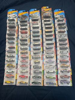 Hot Wheels Die-Cast Car Collection Lot