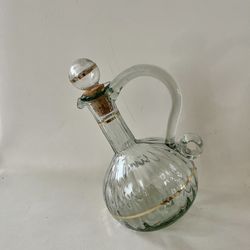 Elegant Glass Decanter with Gold Accent