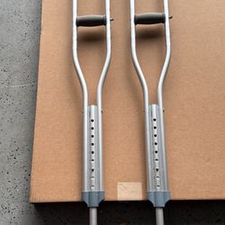 Crutches 