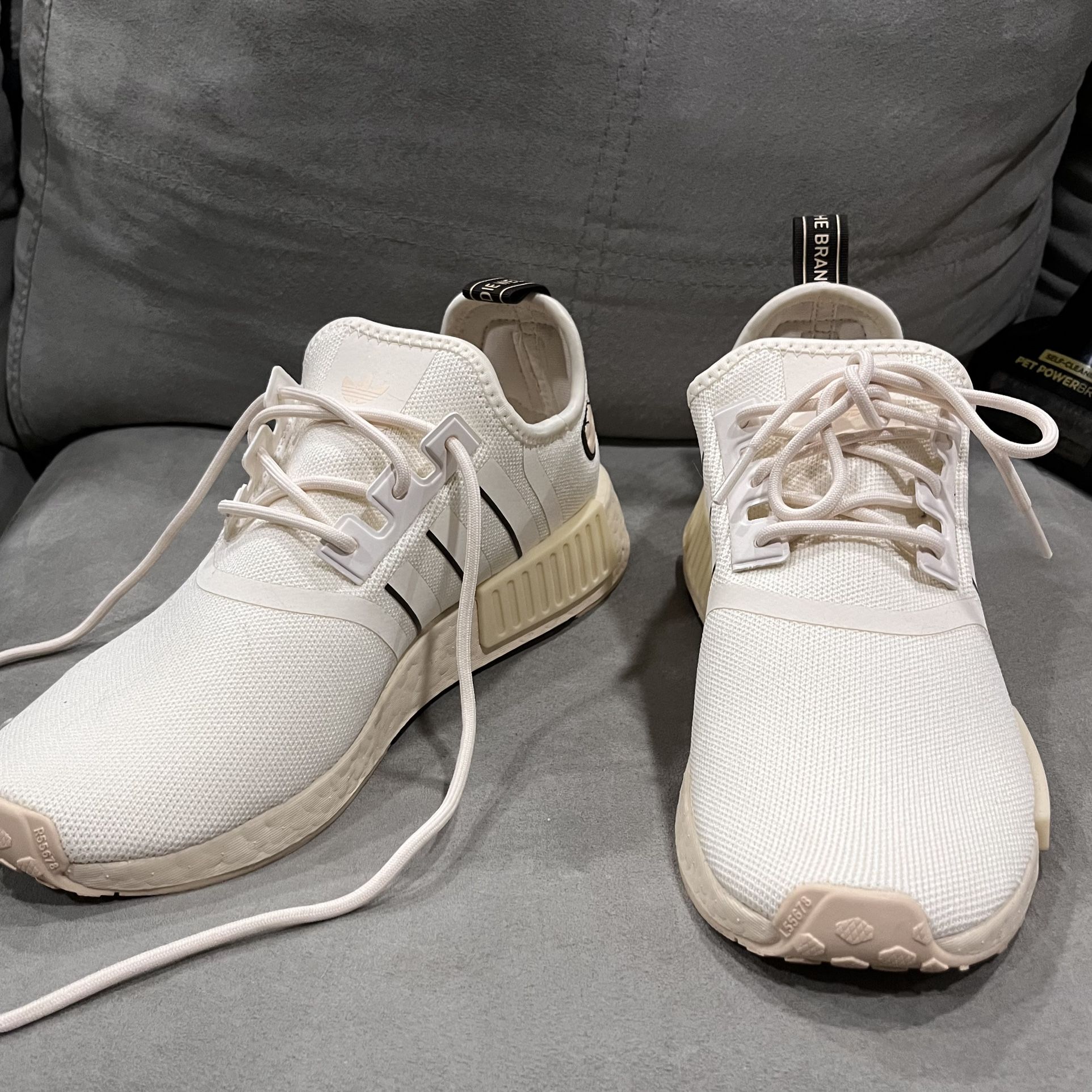 adidas gazelle silver green womens adidas NMD R1 Cream White Screaming Orange  Court Order