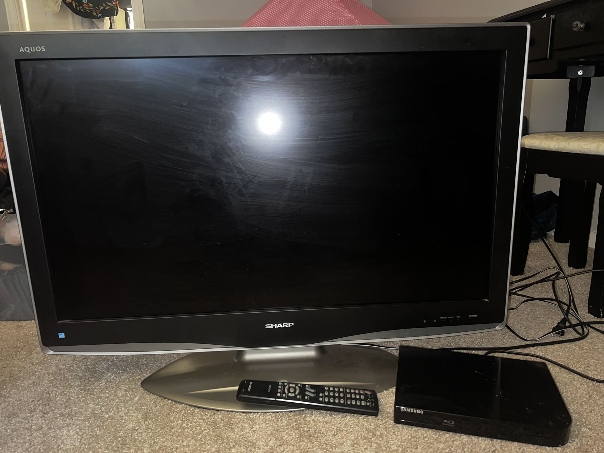 Sharp Tv With Blue-ray Smart Player And Remote. 