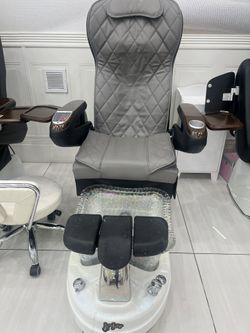 4 Pedicure Chairs For Sale