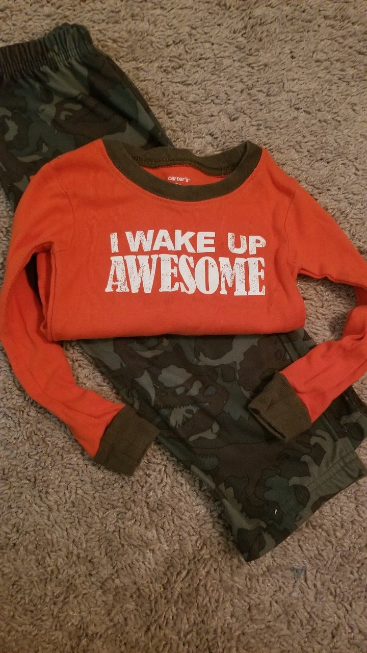 Toddle boy pajamas sz 2t