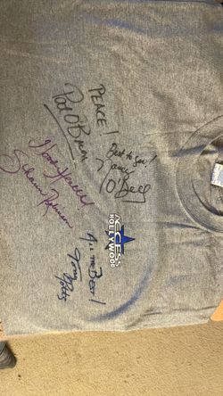 Access Hollywood Signed Tee shirt