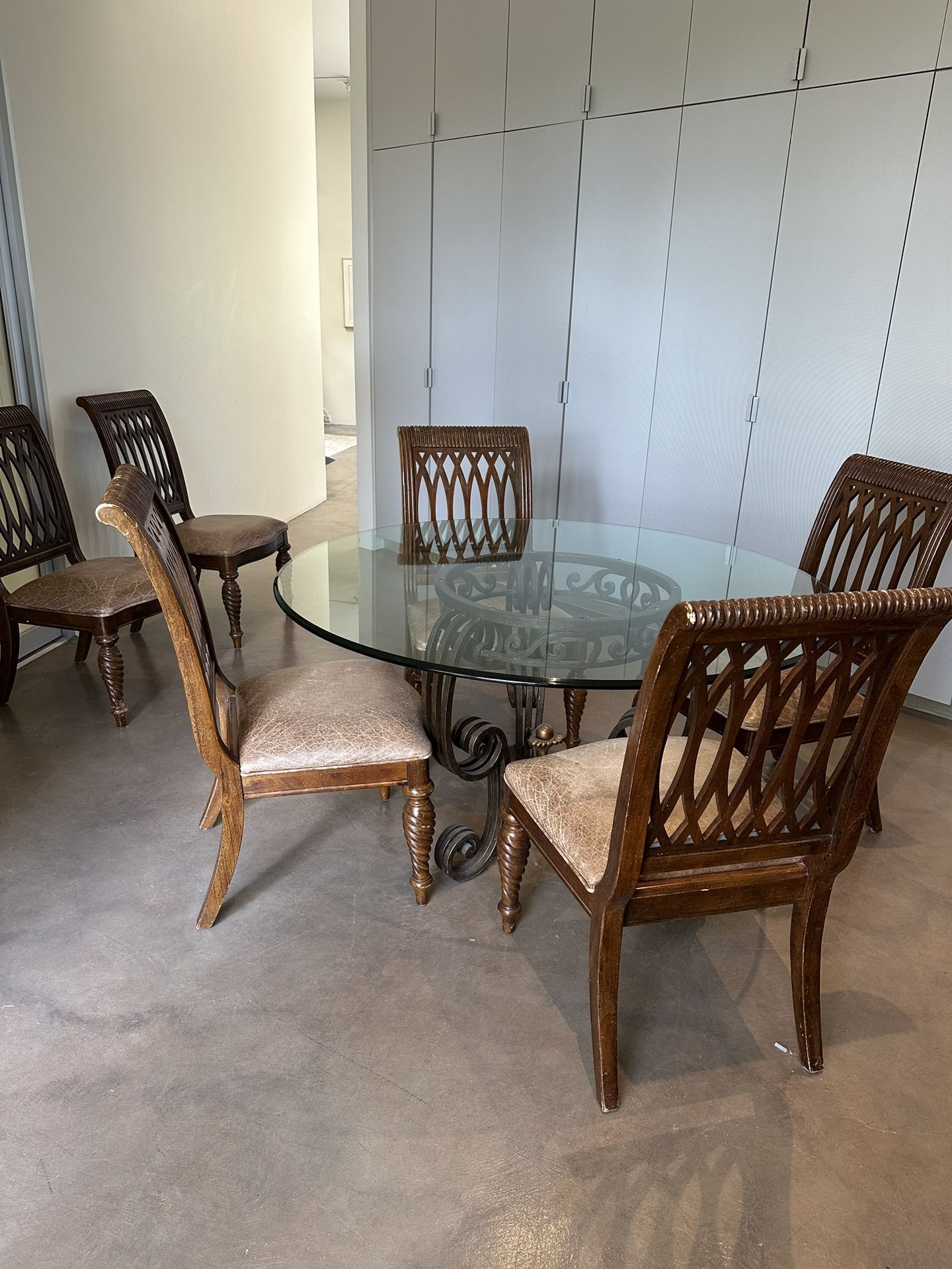 Kitchen Table and 6 Leather Seats- Bernhardt 