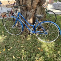 Schwinn vintage girls/women’s bike