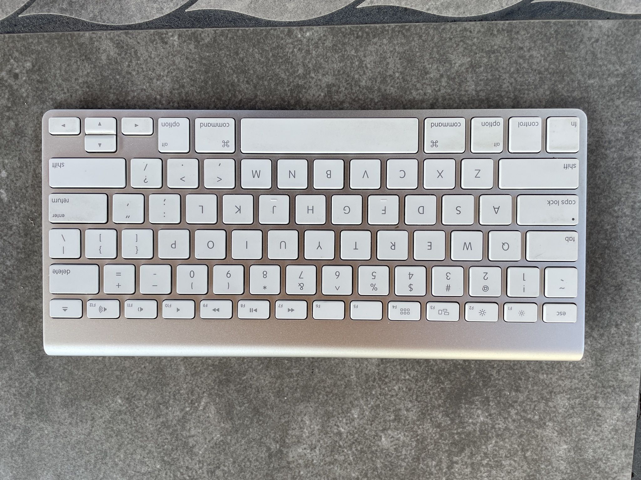 Bluetooth Apple Keyboard