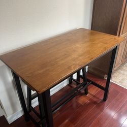 Dining Table And Seats