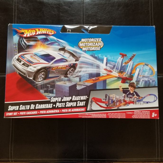 Hot wheels super jump raceway hot sale