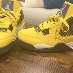 Men’s Air Jordan 4 Retro “Lightning” - Men’s Size 9.5