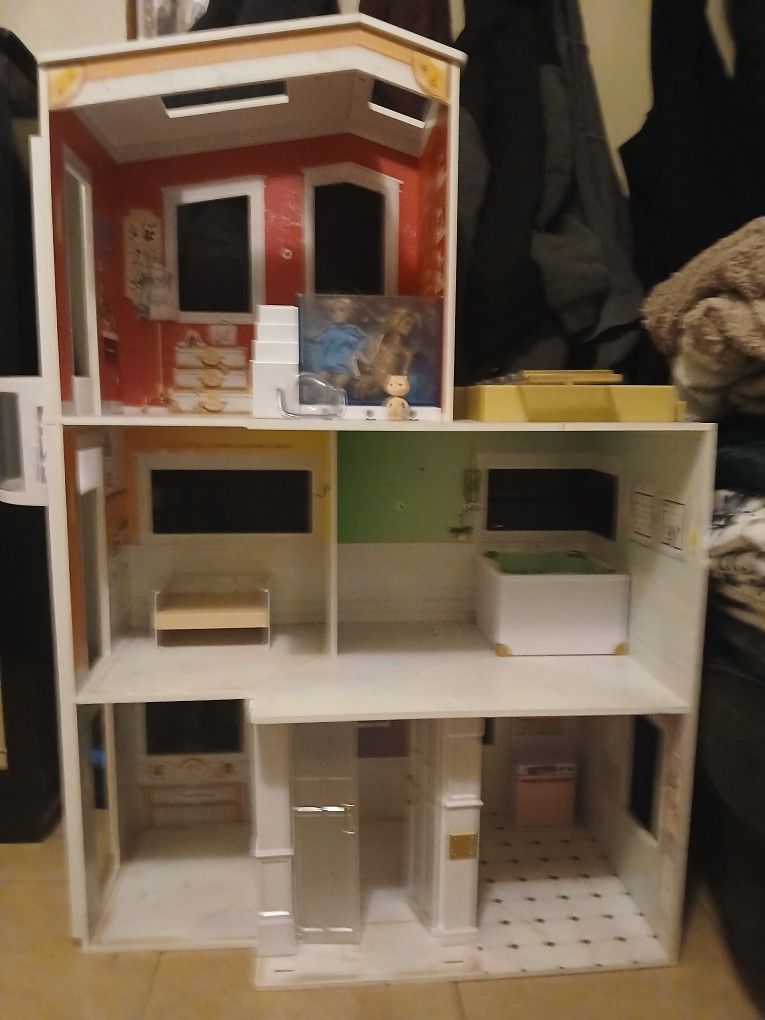 Large Doll House Has Side Elevator Plus Hottub