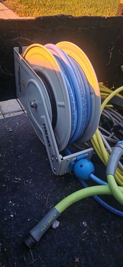 Pressure washer reel