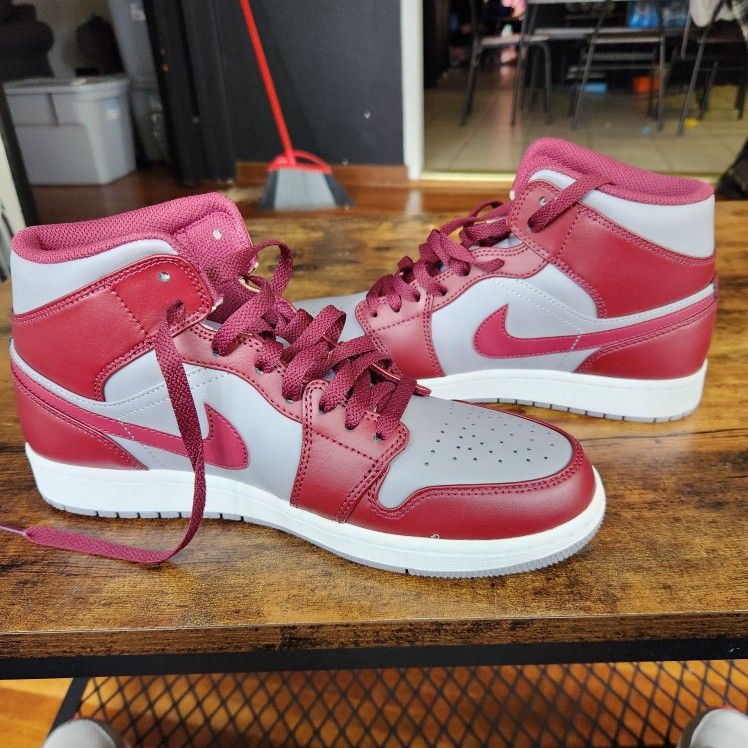 Air JORDAN 1 MID sz9