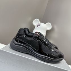 Prada Men’s Sneaker With Box New 