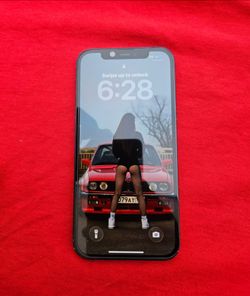IPhone 12 with privacy screen and lighting cable!