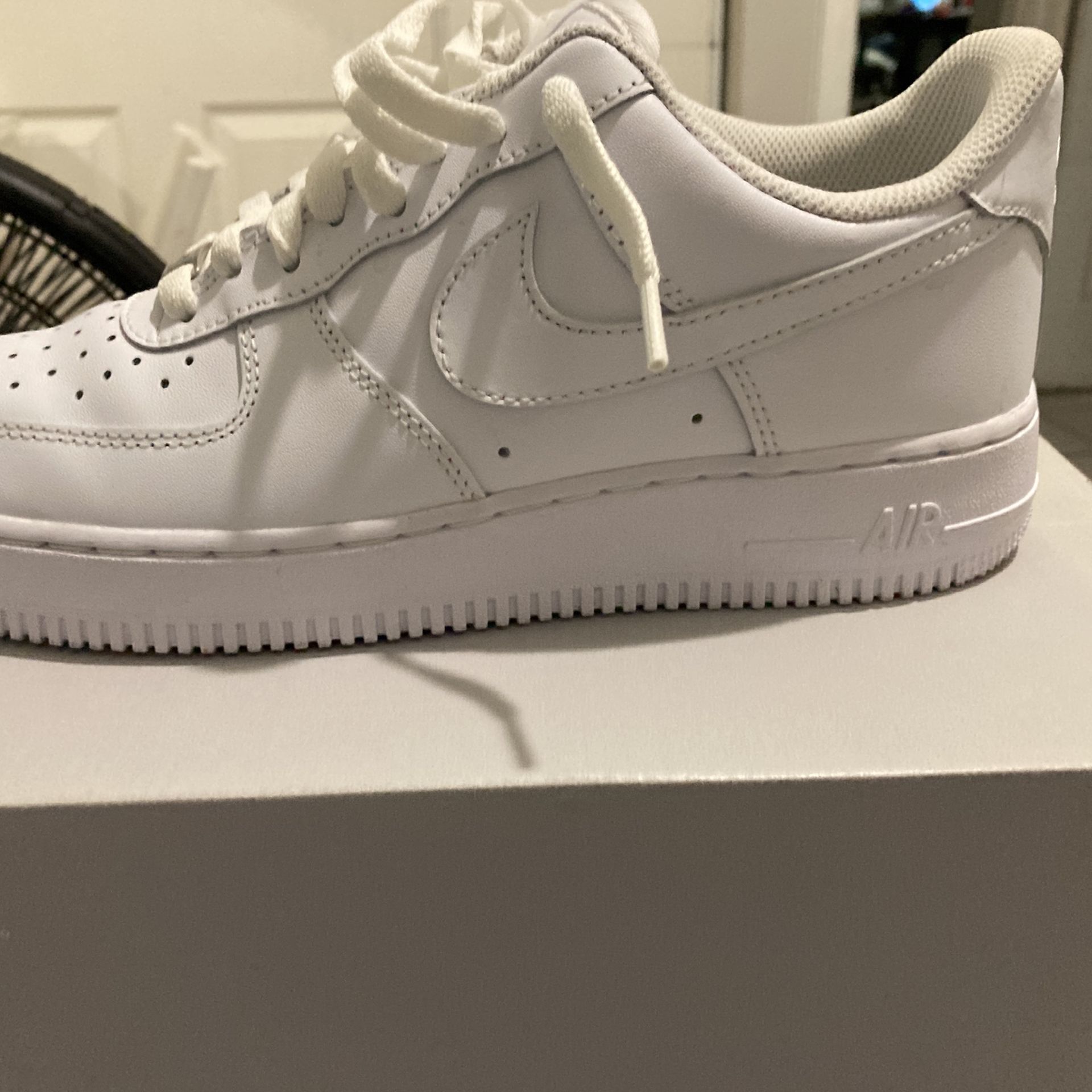 air force 1 size 8.5 womens
