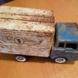 5 Antique Toy Trucks From Strutco CO 1940