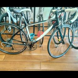 Specialized Carbon Bike 17 Inch And A Half Frame And Excellent Condition Like New